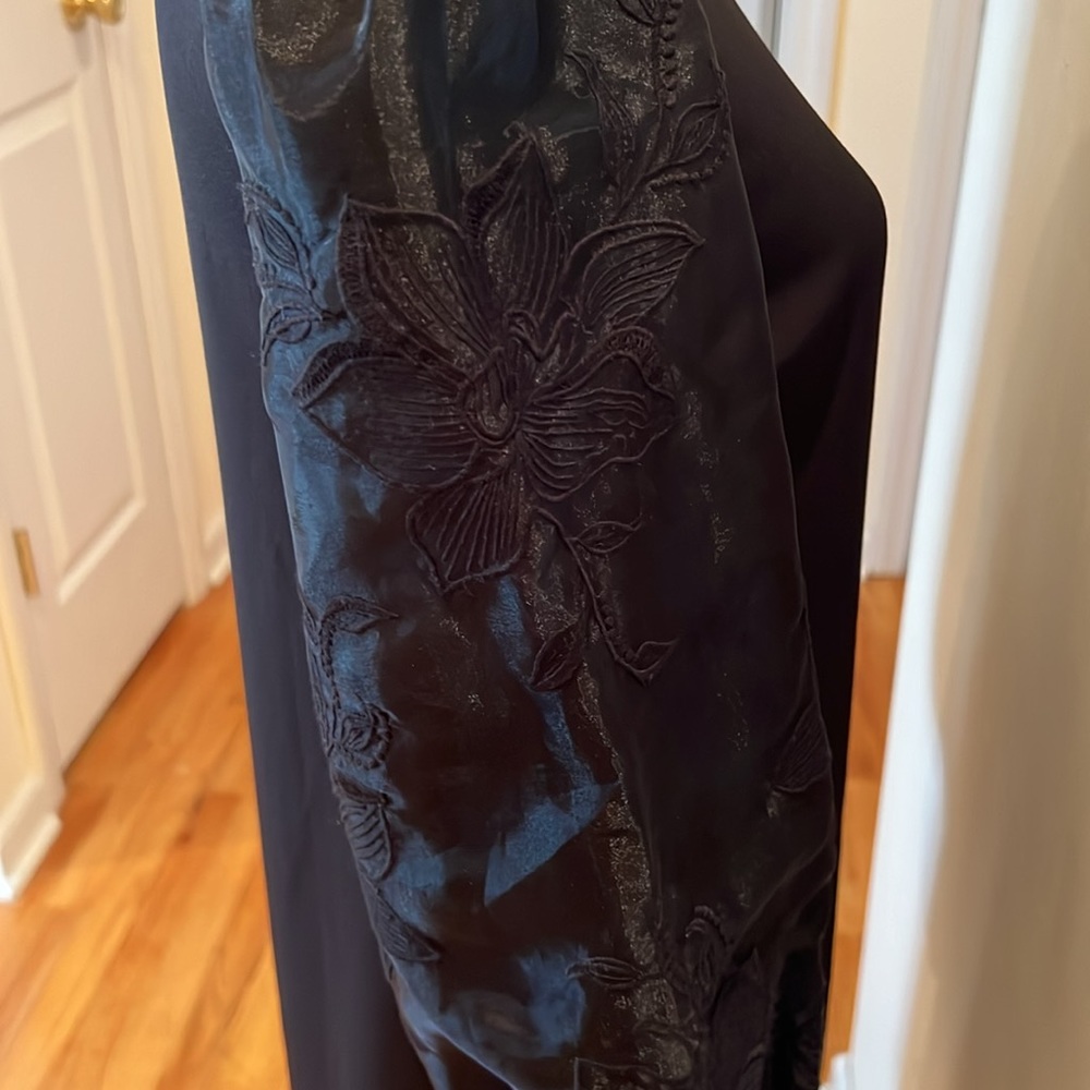 CeCe Dress. - Picture 7 of 10